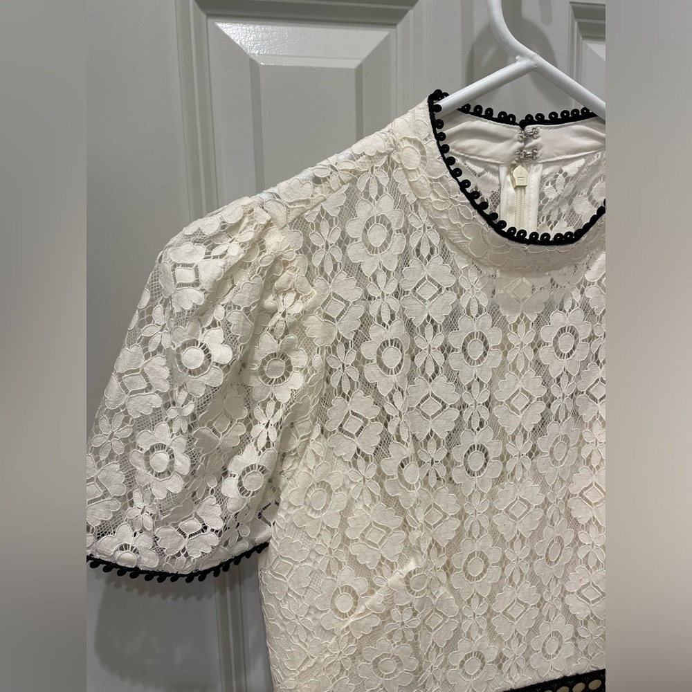 Monique Lhuillier Cream Lace Midi Dress with Black Accents - Picture 2 of 4